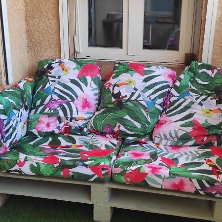 Appartement Avec Terrasse Narbonne Bagian luar foto